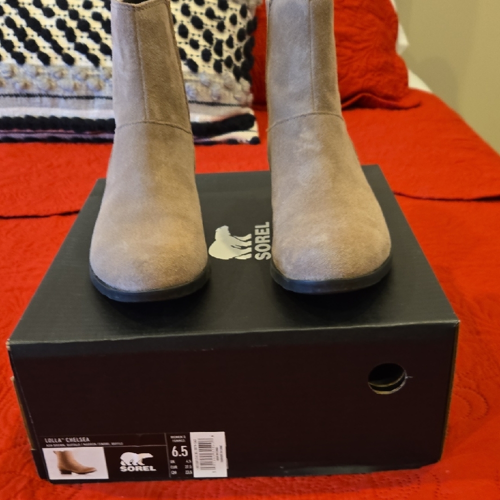 Sorel Women's Beige Ankle Booties